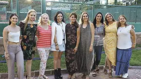 ¡QUÉ BONITA FAMILIA!