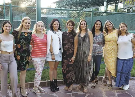 ¡QUÉ BONITA FAMILIA!