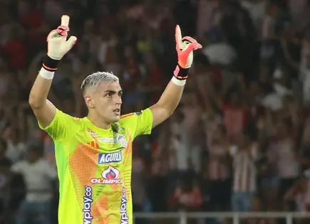 Santiago Mele, nuevo portero de Rayados