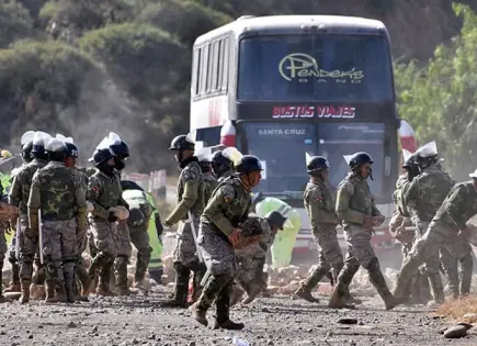 Caos en Bolivia; mueren 3 policías