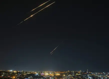 EEUU colabora en interceptar misiles de Irán hacia Israel