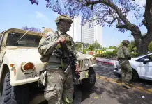 Marines se despliegan en Los Ángeles para proteger propiedades federales Marines se despliegan en Los Ángeles para proteger propiedades federales