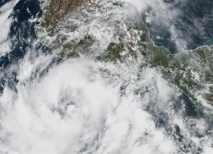 Tormenta tropical Dalila se acerca a costas de México