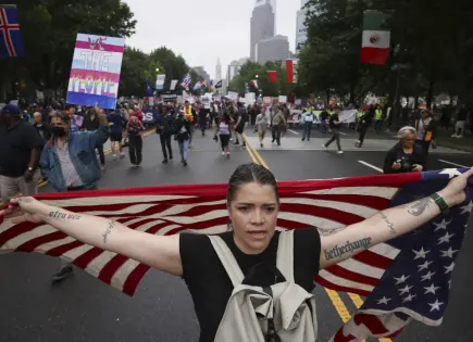 Millones de manifestantes se movilizan contra Trump en todo EEUU Millones de manifestantes se movilizan contra Trump en todo EEUU