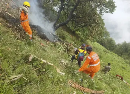 Tragedia en India: Helicóptero con Peregrinos Hindúes se Estrella en Uttarakhand Tragedia en India: Helicóptero con Peregrinos Hindúes se Estrella en Uttarakhand