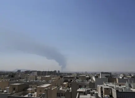 Intercambio de ataques a&eacute;reos entre Israel e Ir&aacute;n contin&uacute;a