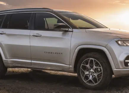 El Jeep Commander 2025 llega a México con un precio competitivo
