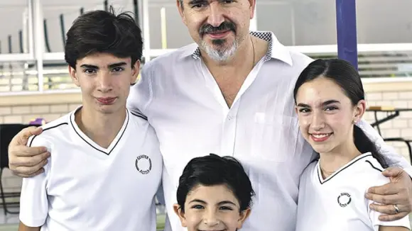 ¡FELICIDADES QUERIDO PAPÁ!