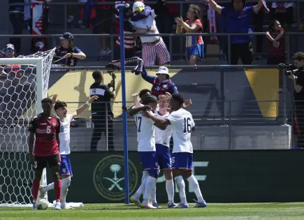 Estados Unidos aplasta a Trinidad y Tobago en la Copa Oro