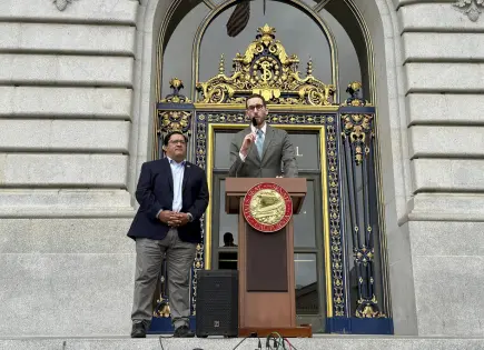 California presenta iniciativa para sancionar a agentes del orden que lleven el rostro cubierto