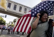 Embajada de EU en M&eacute;xico llama a migrantes a la autodeportaci&oacute;n