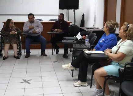 Recibe presidenta de la CEDH a Voz y Dignidad tras manifestaciones