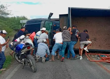 Trágica muerte tiene chofer de camioneta