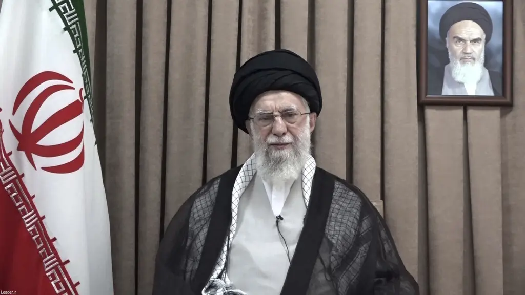 Líder iraní rechaza rendición ante ataques israelíes