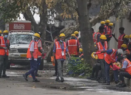 Air India enfrenta problemas y cancelaciones tras choque mortal de aeronave