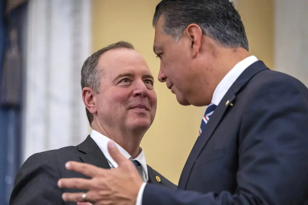 Senadores de California exigen fin del uso de datos de Medicaid para deportaciones