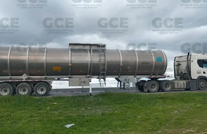 Chofer de pipa transportaba 45 mil Lts. de combustible ilegal