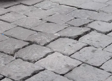 Por lluvia, saltan hasta 50% más adoquines: UGCH Por lluvia, saltan hasta 50% más adoquines: UGCH