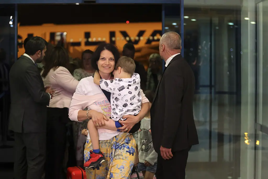 Evacuación de extranjeros de Israel e Irán en medio de creciente conflicto