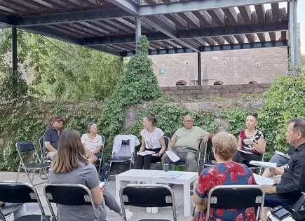 Café literario en el CEART