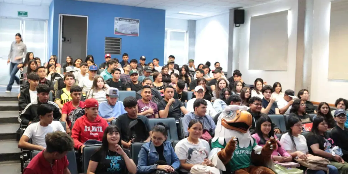 Alumnos del TEC Superior