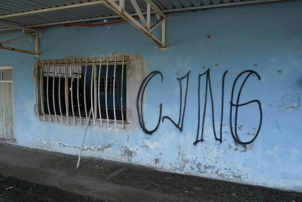 Guardia Nacional detiene a dos presuntos miembros del CJNG con armas y drogas