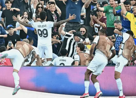 Botafogo sorprende al PSG y toma el liderato en el Mundial de Clubes