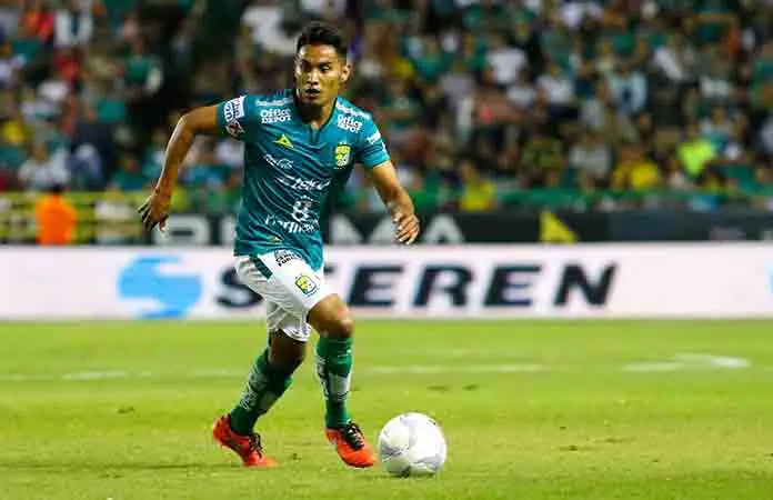 “Gallito” Vázquez deja el futbol