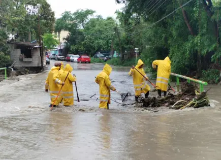 Video | Fuerte lluvia frena actividades en municipios de la Huasteca