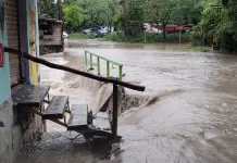 Video | Fuerte lluvia frena actividades en municipios de la Huasteca