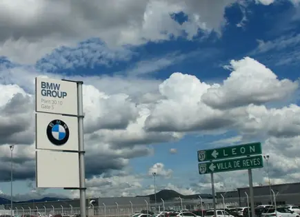 Instala BMW nueva línea de autos eléctricos