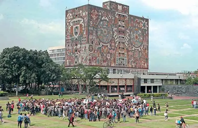 UNAM sale del ranking 100 de las universidades