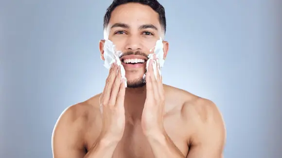 ¿Qué considerar al elegir un jabón facial para uso diario?