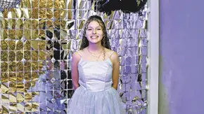 CELEBRA SUS 15 AÑOS