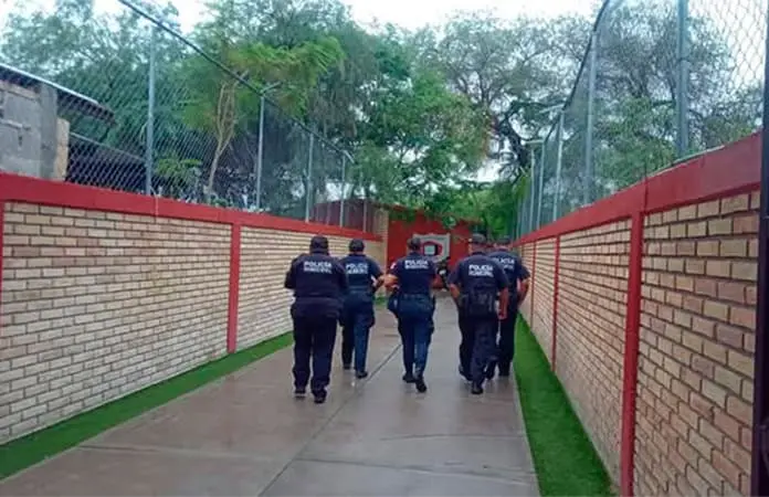 Aplican el Operativo Mochila en escuela