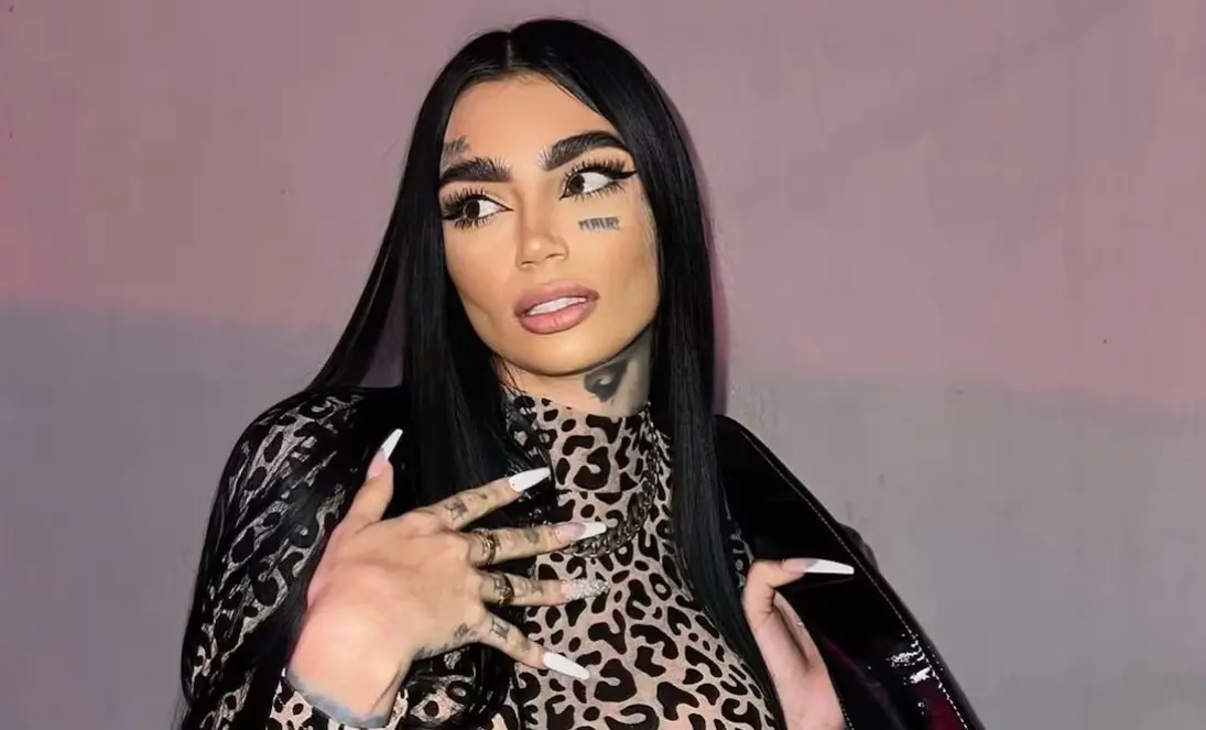 Muere influencer Ana B tras cirugía estética en Turquía