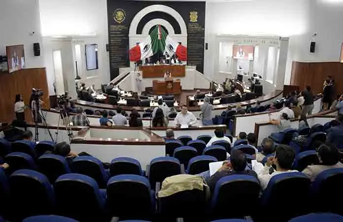 Gasta el Congreso más en derroche que en consulta: CO