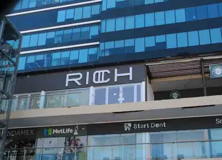 Gobierno presenta informe de caso Rich en sobre cerrado