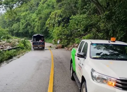 Fotos | Deslaves y crecidas de ríos en la Huasteca tras lluvias