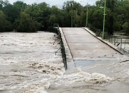 Alerta por crecida del río Valles; el alcalde no aparece