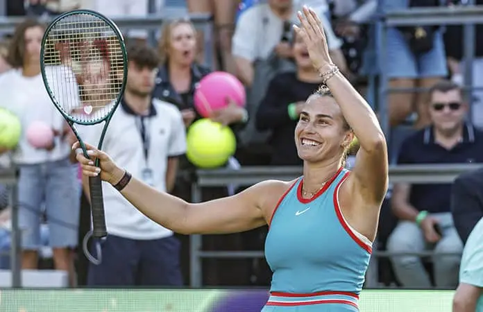 Sabalenka vence a Elena Rybakina