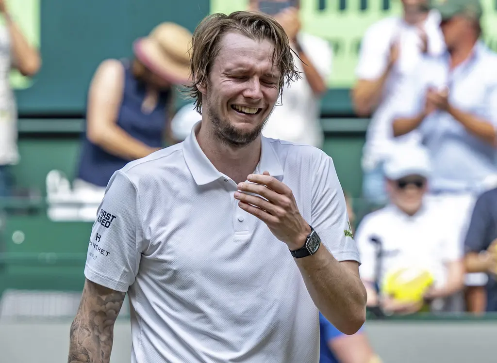 Alexander Bublik derrota a Daniil Medvedev en el Abierto de Halle