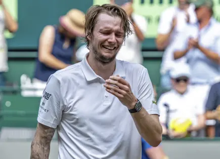 Alexander Bublik derrota a Daniil Medvedev en el Abierto de Halle