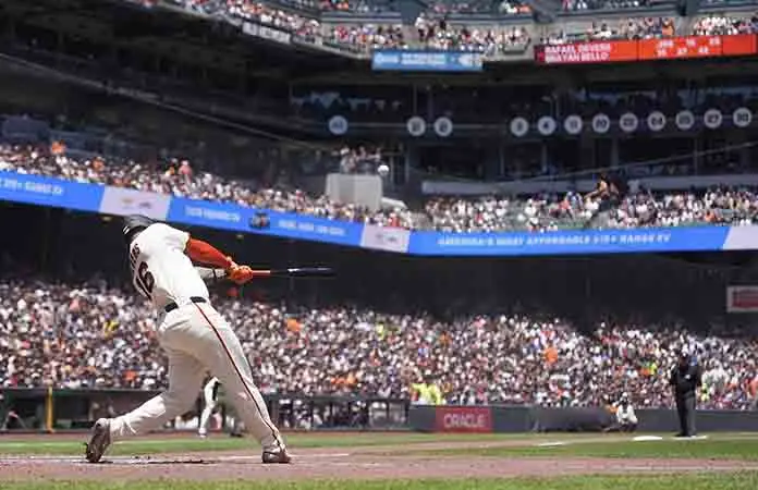 Gigantes vencen a Medias Rojas