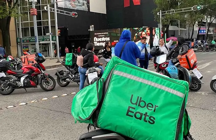 Suprema Corte valida cobro del 2% a Apps de reparto por uso de infraestructura