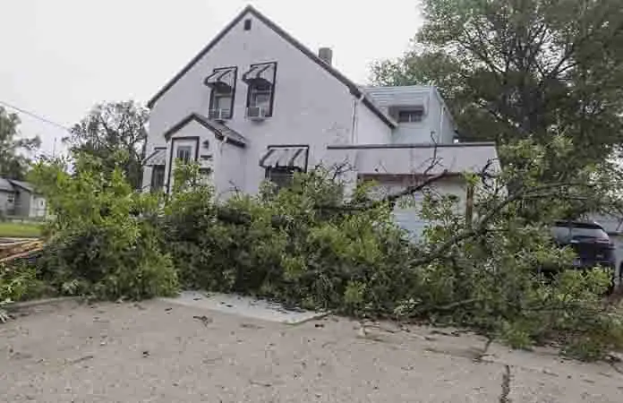 Tornado en Dakota del Norte; 3 muertos
