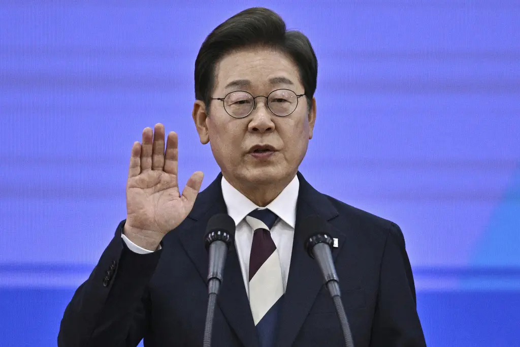Presidente de Corea del Sur nombra primer ministro civil de Defensa en 64 años