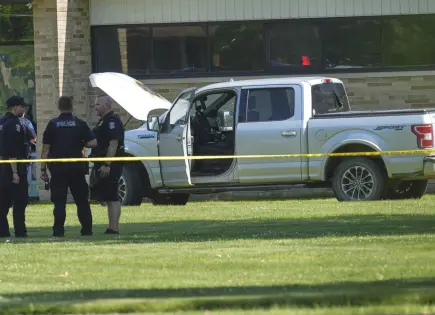 Hombre armado dispara en iglesia de Michigan