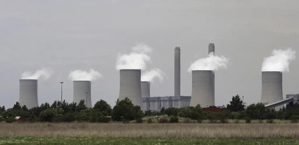 Sudáfrica busca crecimiento económico con apoyo del Banco Mundial en infraestructura y energía verde