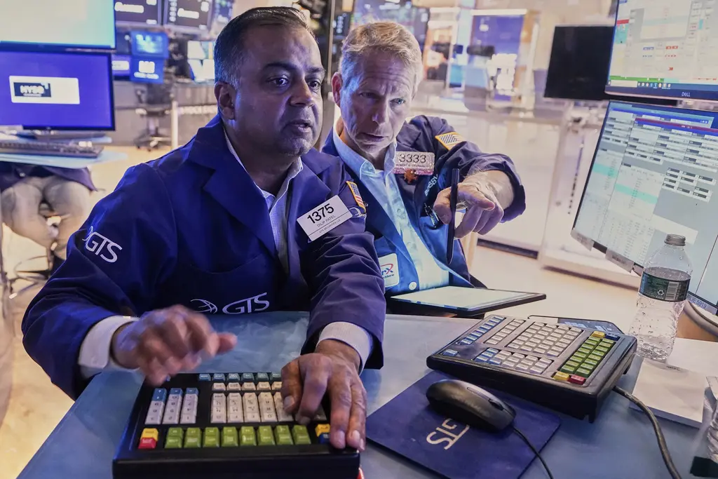 Wall Street sube tras ataques de EEUU a Irán